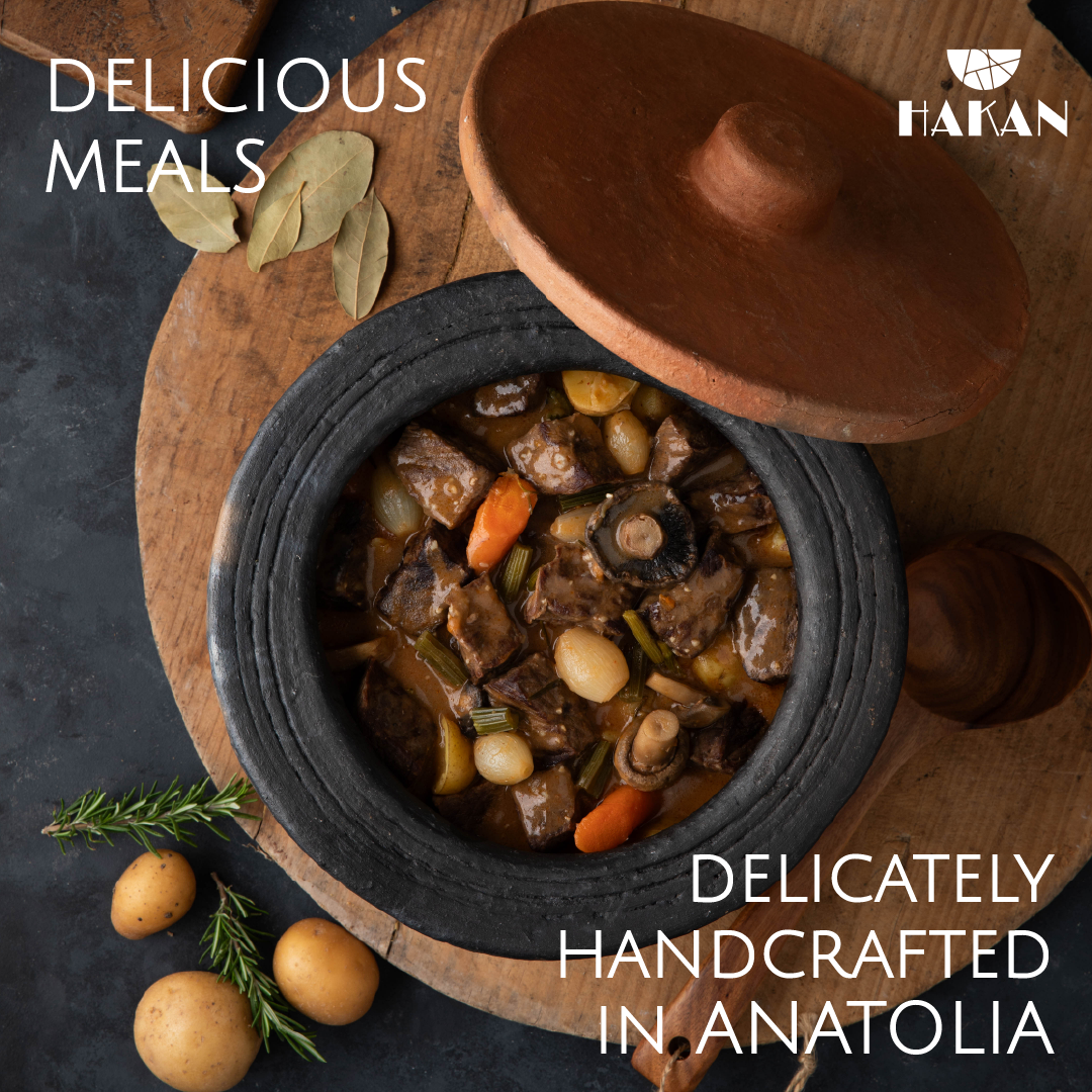 Jumbo Lidded Clay Cooking Pot