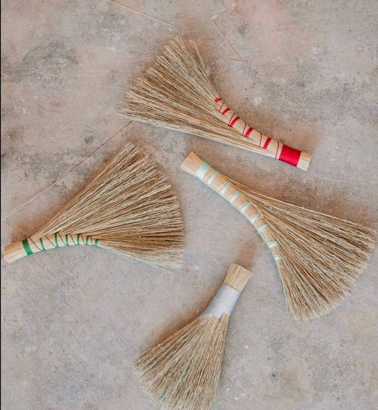 Handbroom Making Kit