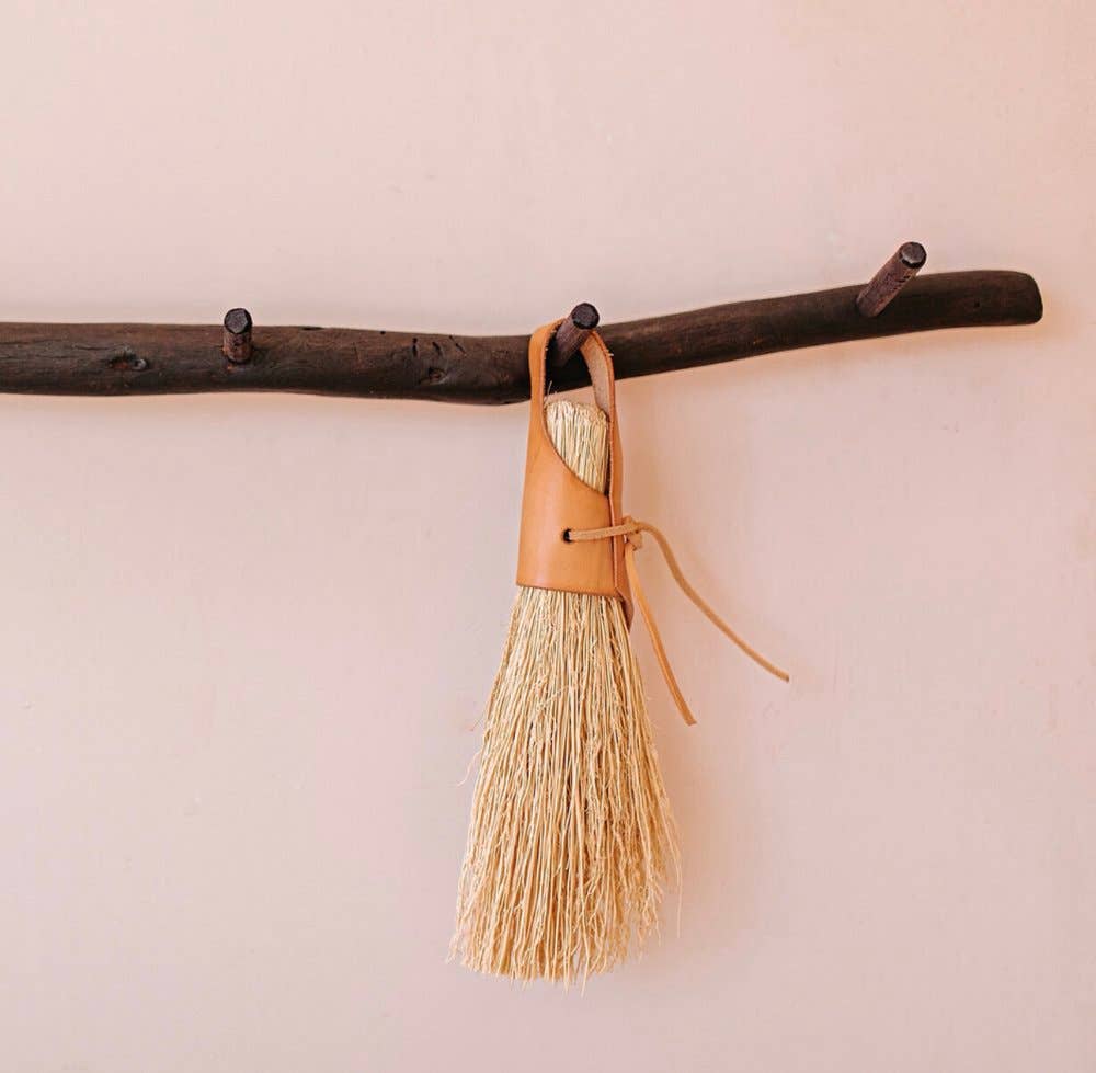 Nesting Broom with Dustpan