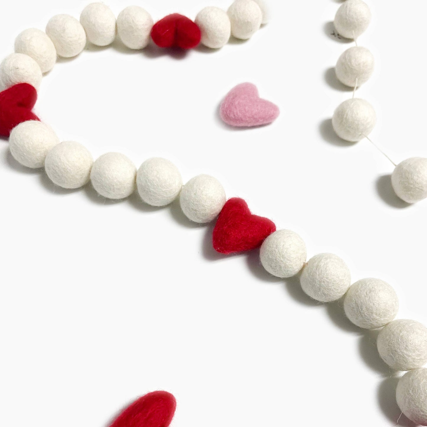 Cupid Valentine Eco Wool Garland: 17ft