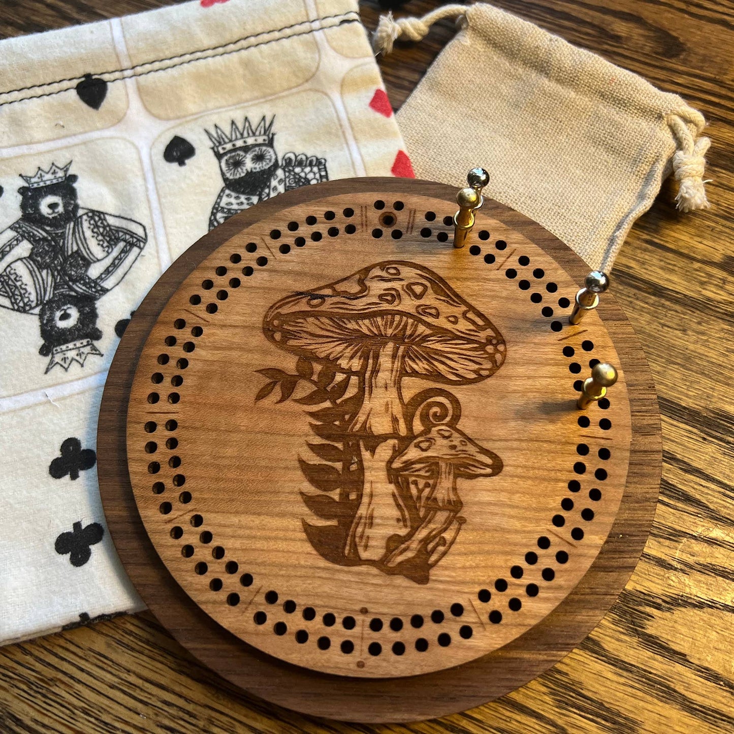Outdoorsy Cribbage Board with Drawstring Bag