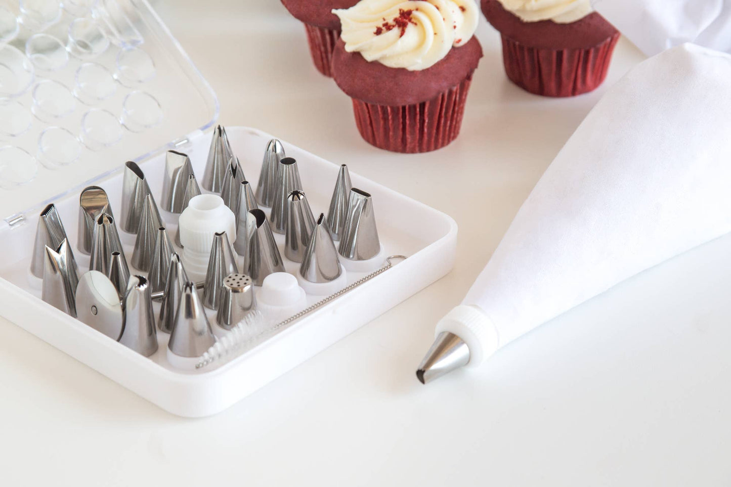 31 Piece Icing Decorating Set