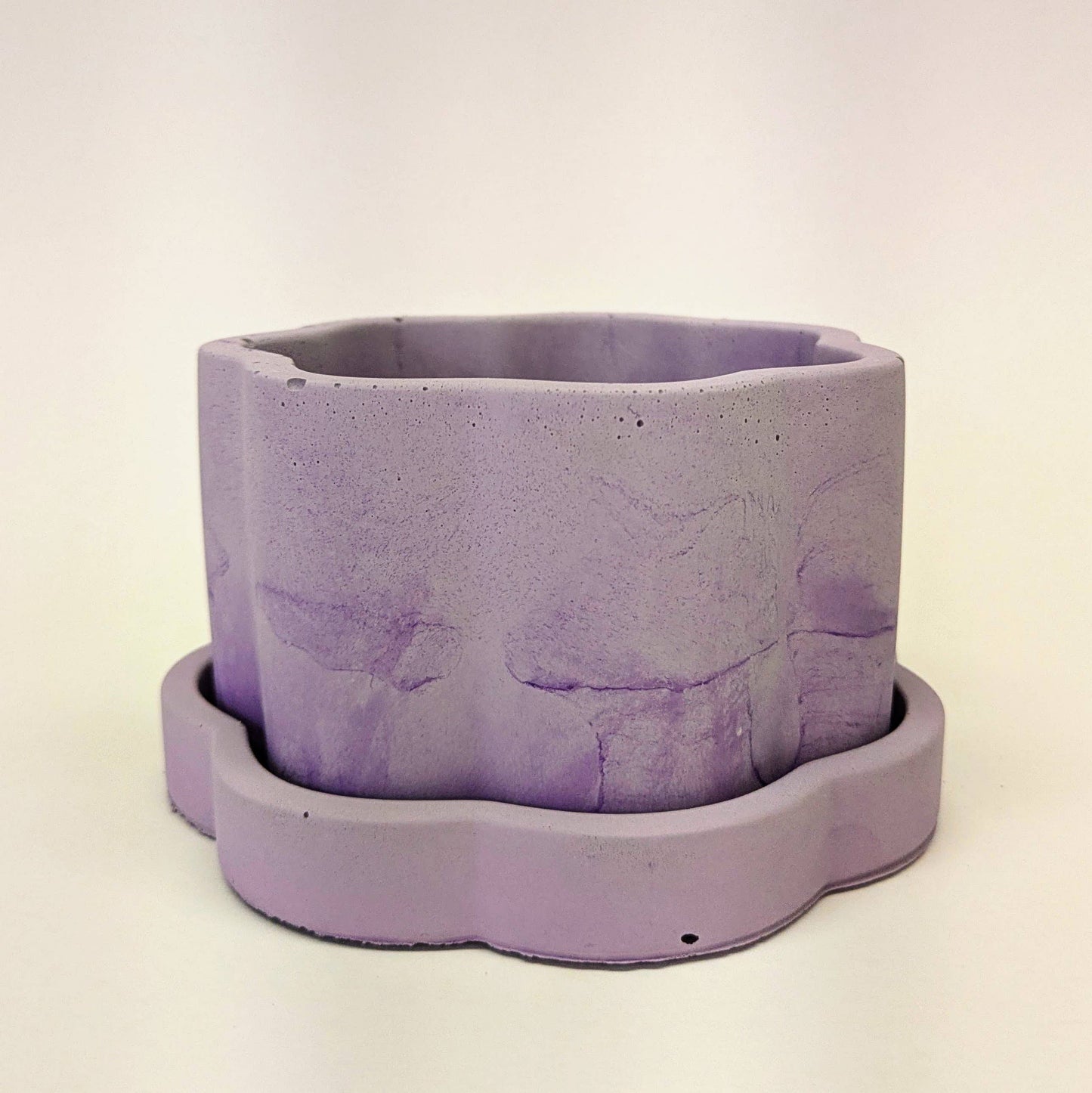 4" Groovy Concrete Planter + Tray