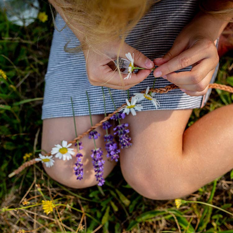 DIY Fresh Flower Necklace