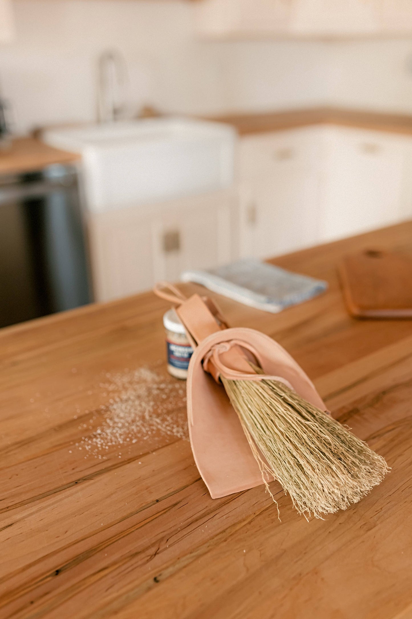 Nesting Broom with Dustpan