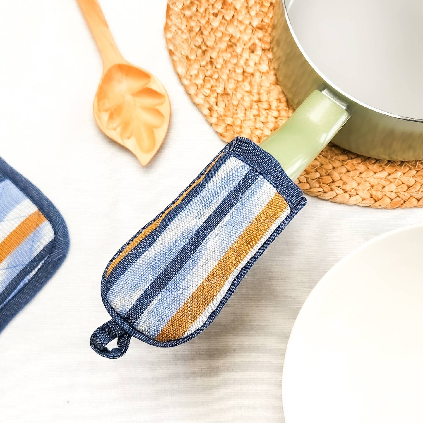 Skillet Handle Holders
