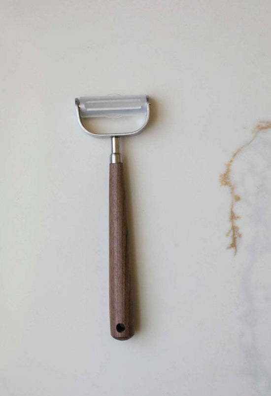 Vegetable Peeler