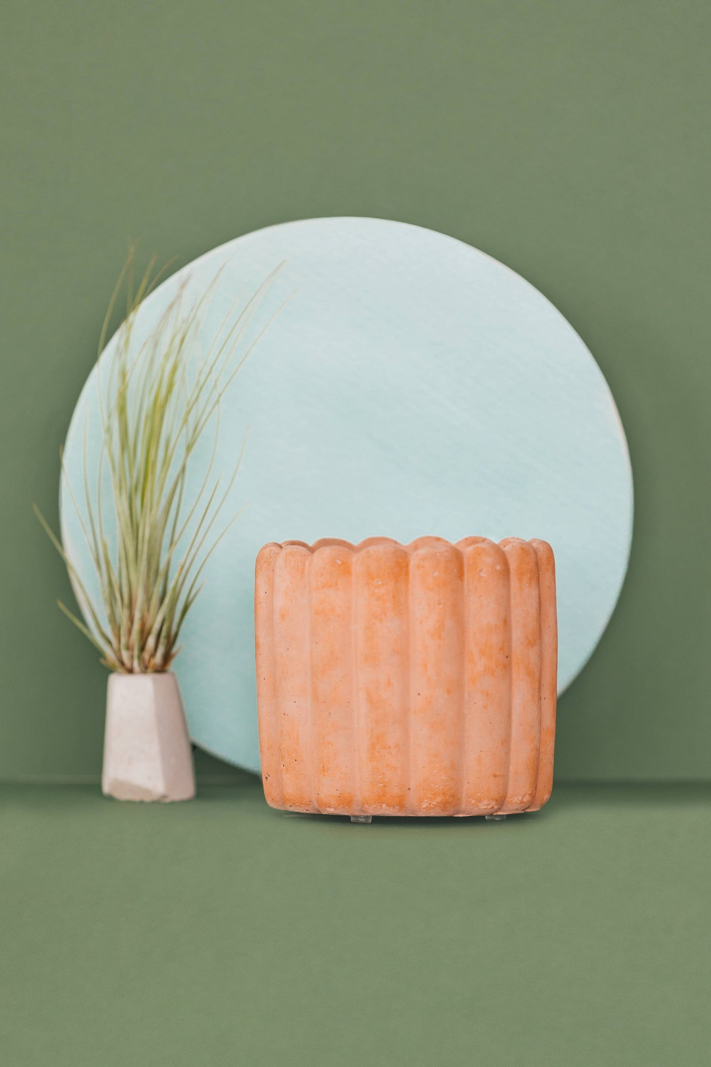 4.5" Scallop Concrete Planter