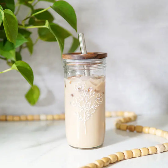 22 oz Glass Tumbler w/Lid and Straw