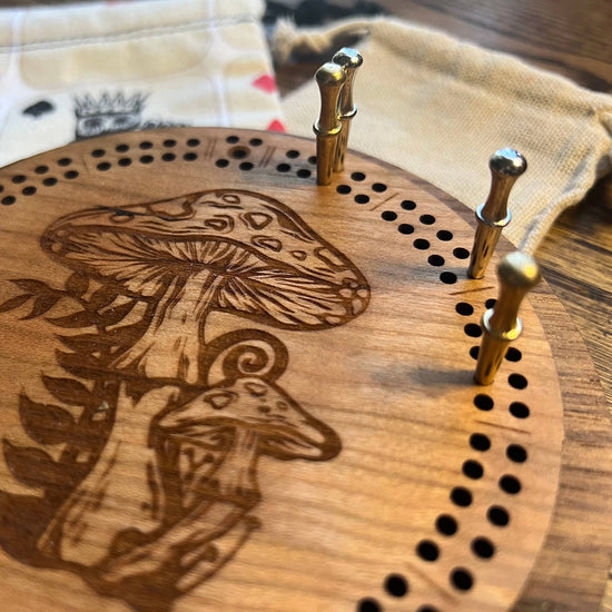 Outdoorsy Cribbage Board with Drawstring Bag