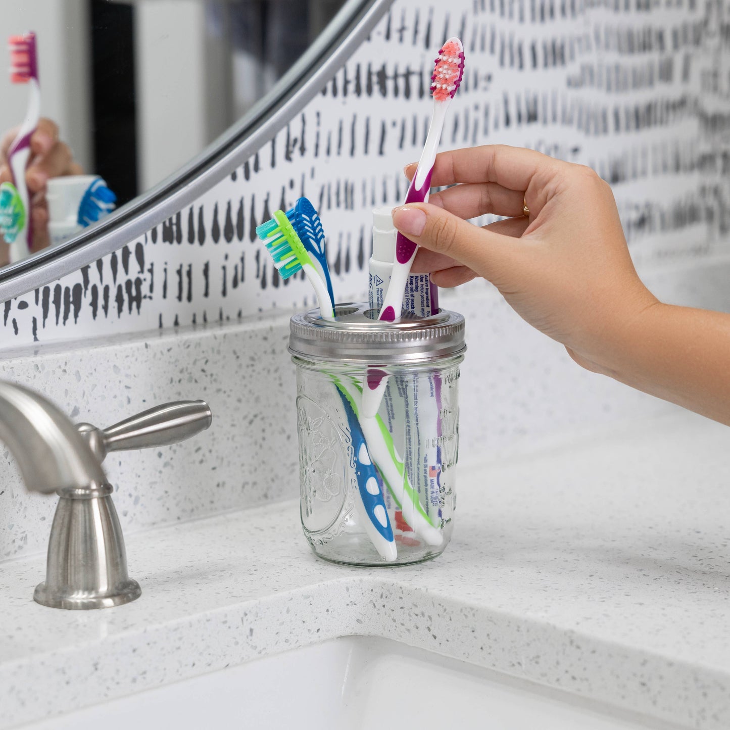 Widemouth Toothbrush/Toothpaste Holder Lid