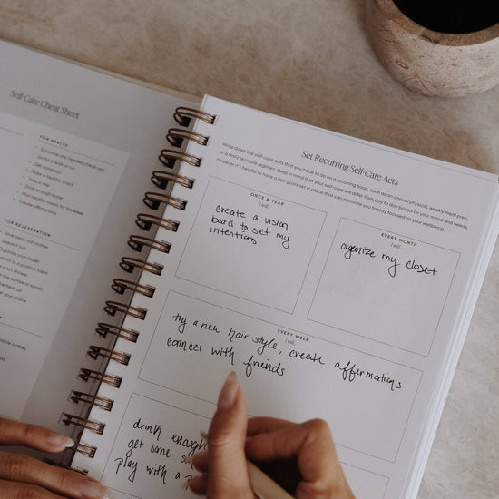 Simple Self - The Self Care Planner, Weekly Edition: Olive