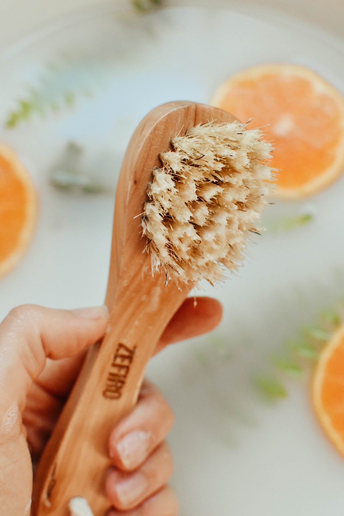 Dry/ Wet Exfoliating Face Brush